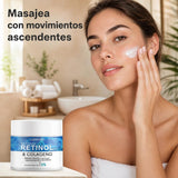 Aplicación real de la crema con retinol sobre el rostro